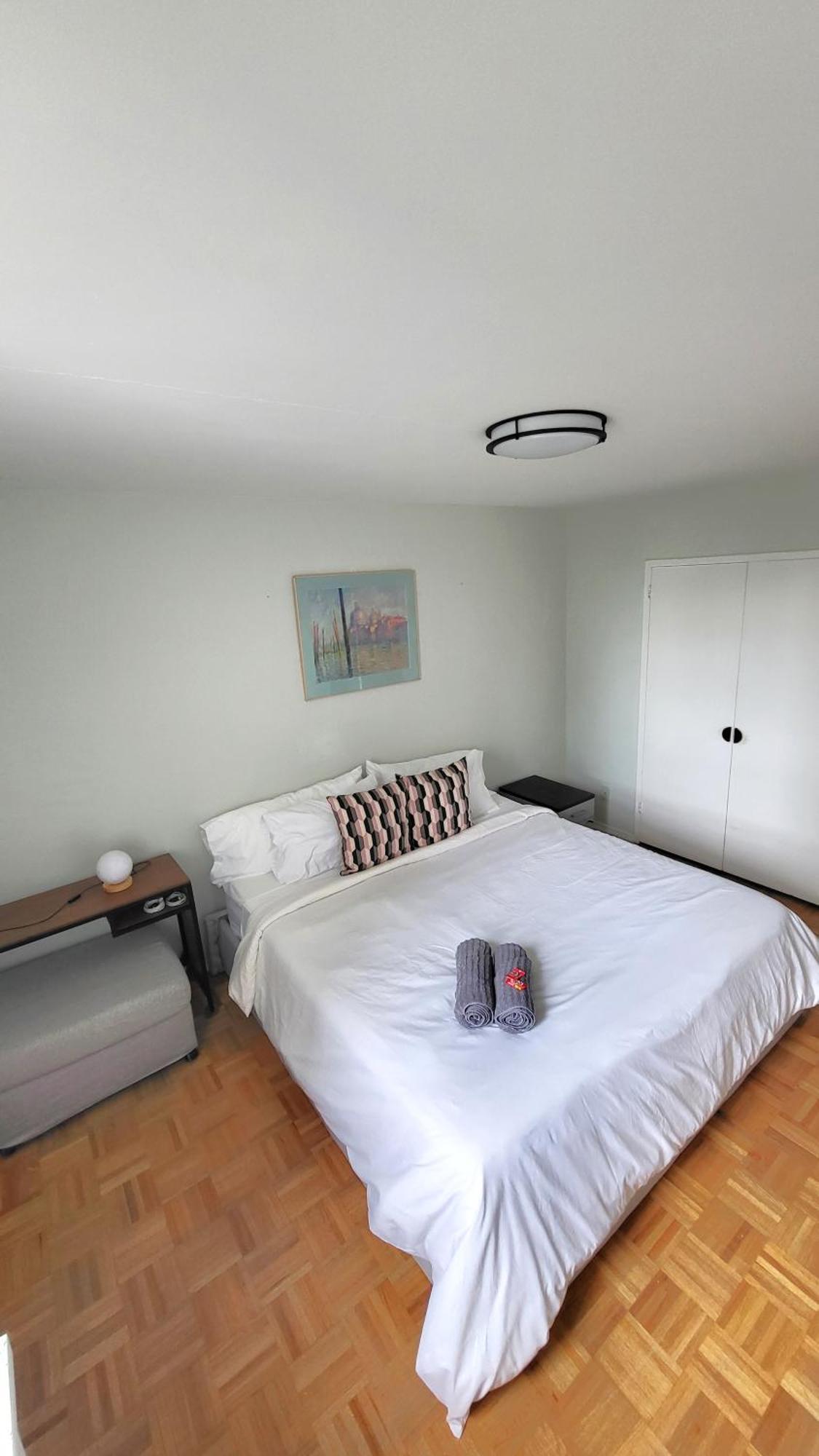 Appartement Downtown Gem By The Subway Toronto